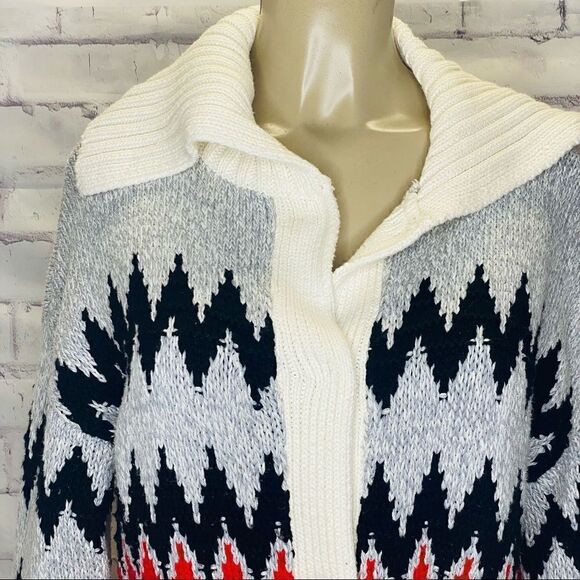 Two by Vince Camuto Jacquard Cozy Cardigan with belt - Picture 5 of 10